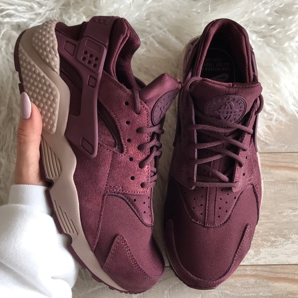 nike huarache burgundy womens